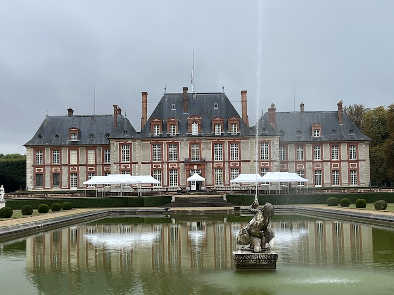 Installation d'une structure et BARNUM de réception pour un mariage à Montfort, l'Amaury dans les Yvelines
