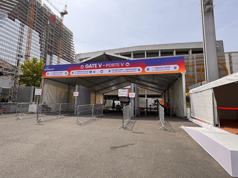 location de chapiteau accueil 20x30m salon vivatech parc des expositions versailles paris (75) – duoz events