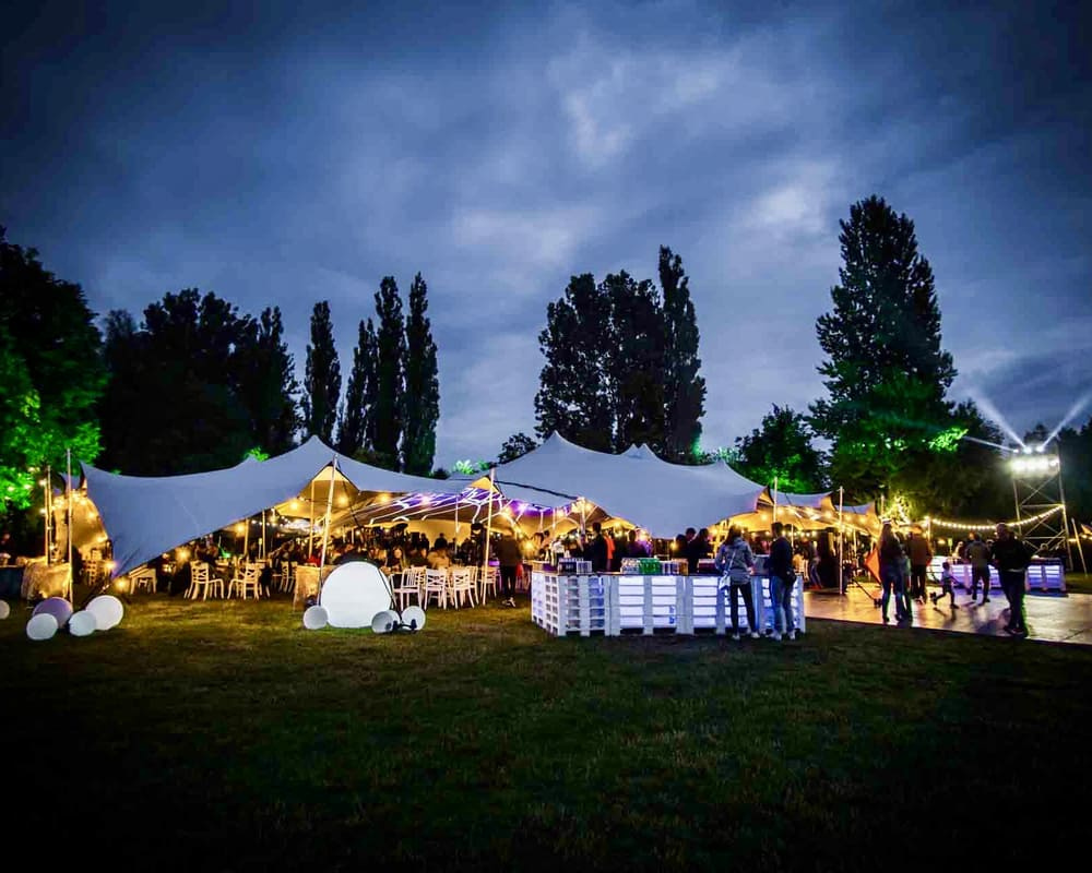 Location d'une grande tente nomade pour soirée d'entreprise en Normandie 